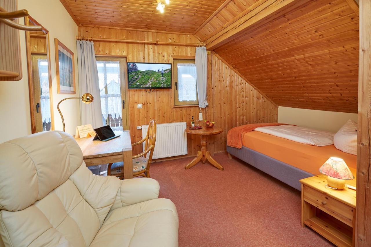 באד רודאך Land- Und Aktivhotel Altmuehlaue מראה חיצוני תמונה